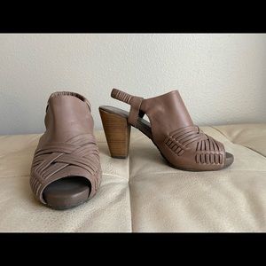 Gianna Bini Taupe Heel